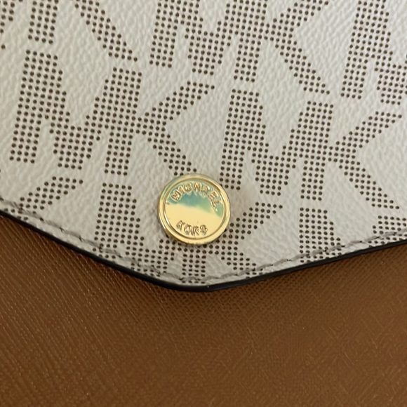 MICHAEL KORS Leather MK Monogram on canvas Crossbody Shoulder bag - Picture 5 of 10